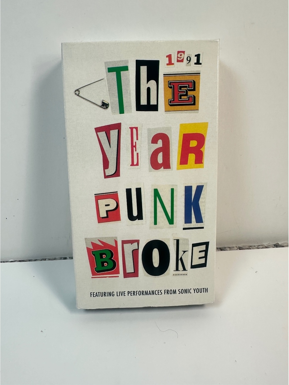 1991 The Year Punk Broke VHS Geffen Sonic Youth Nirvana Dinosaur Jr. Ramones